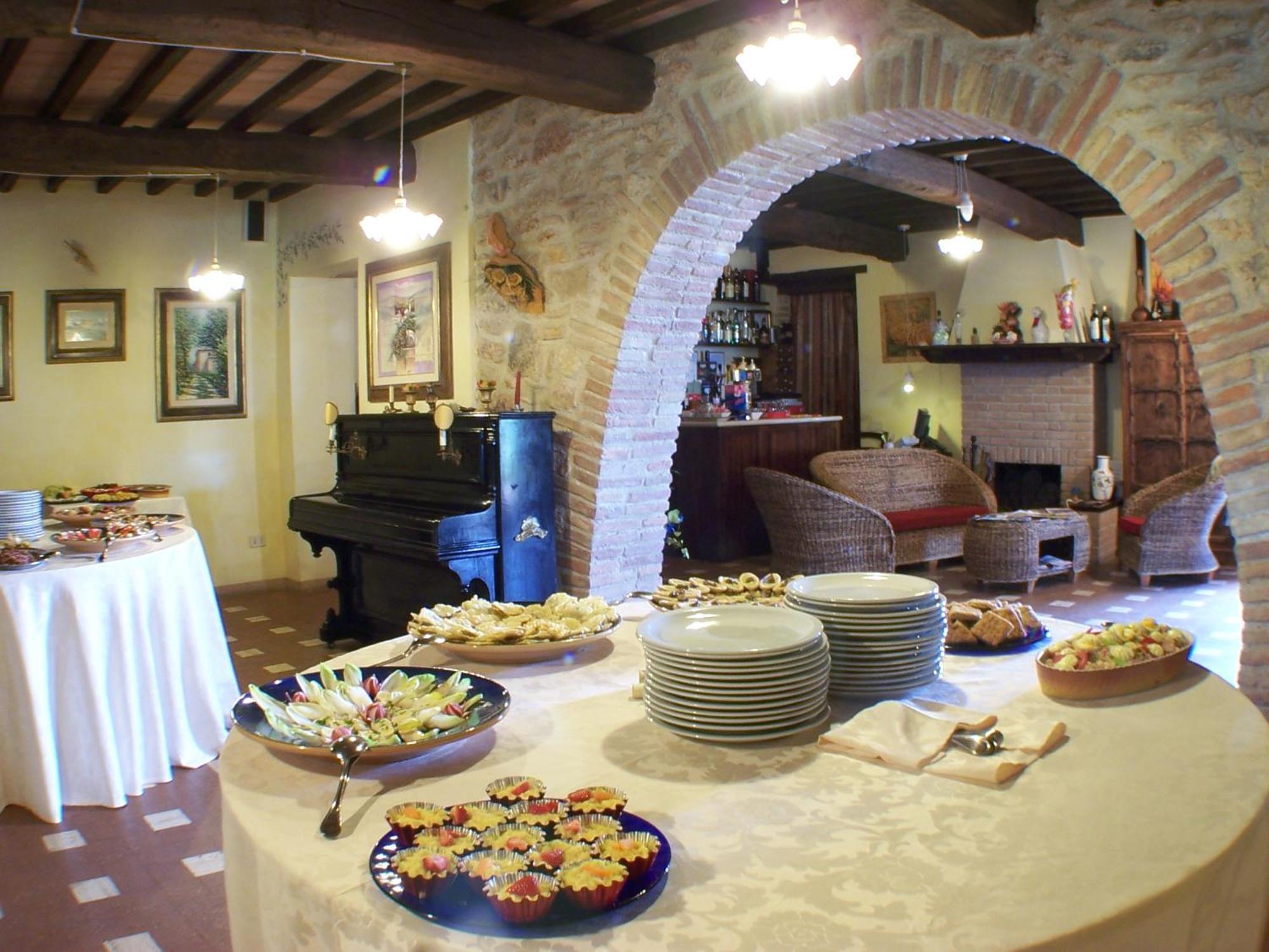 Agriturismo La Casella San Terenziano Luaran gambar