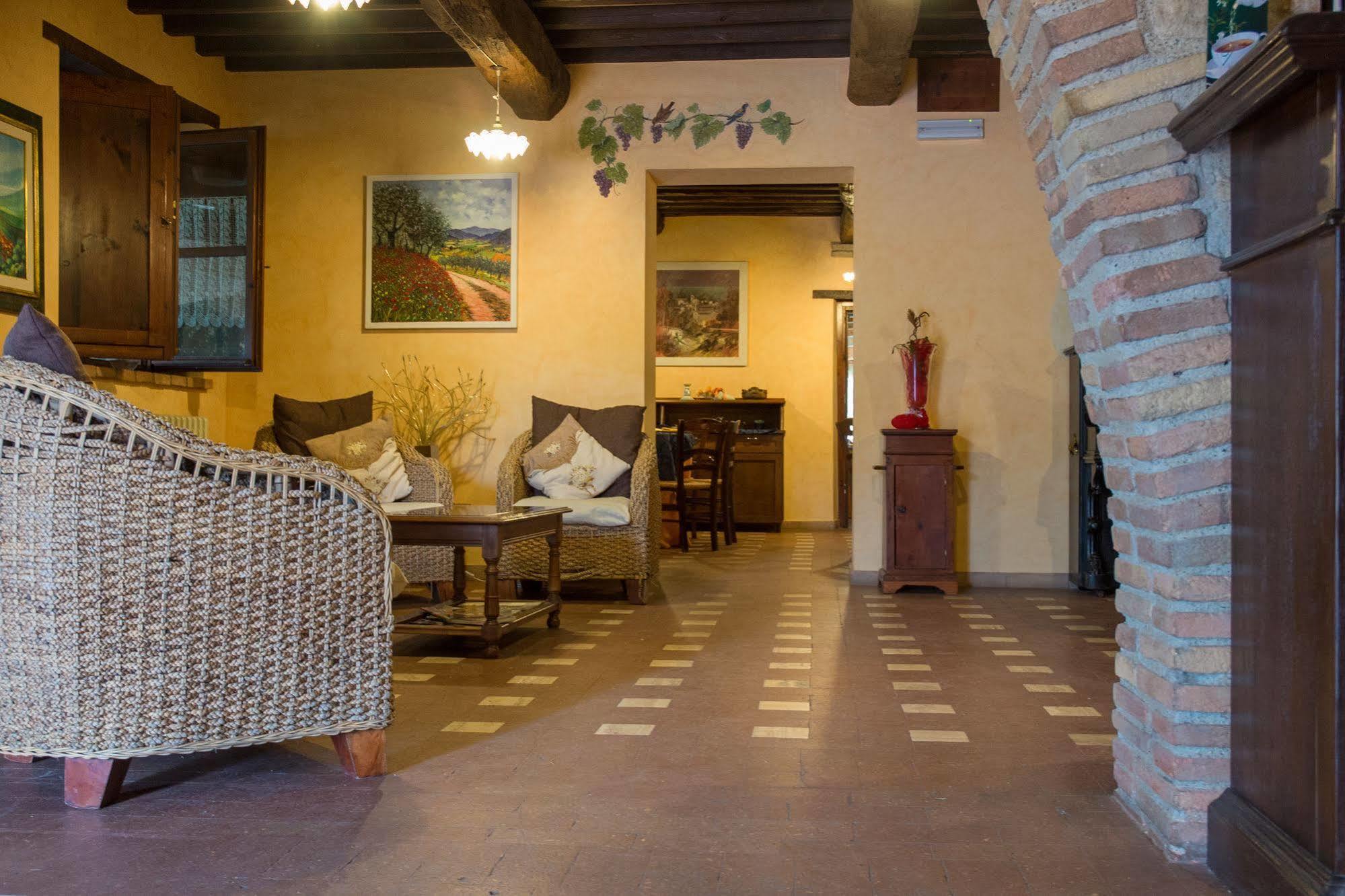 Agriturismo La Casella San Terenziano Luaran gambar