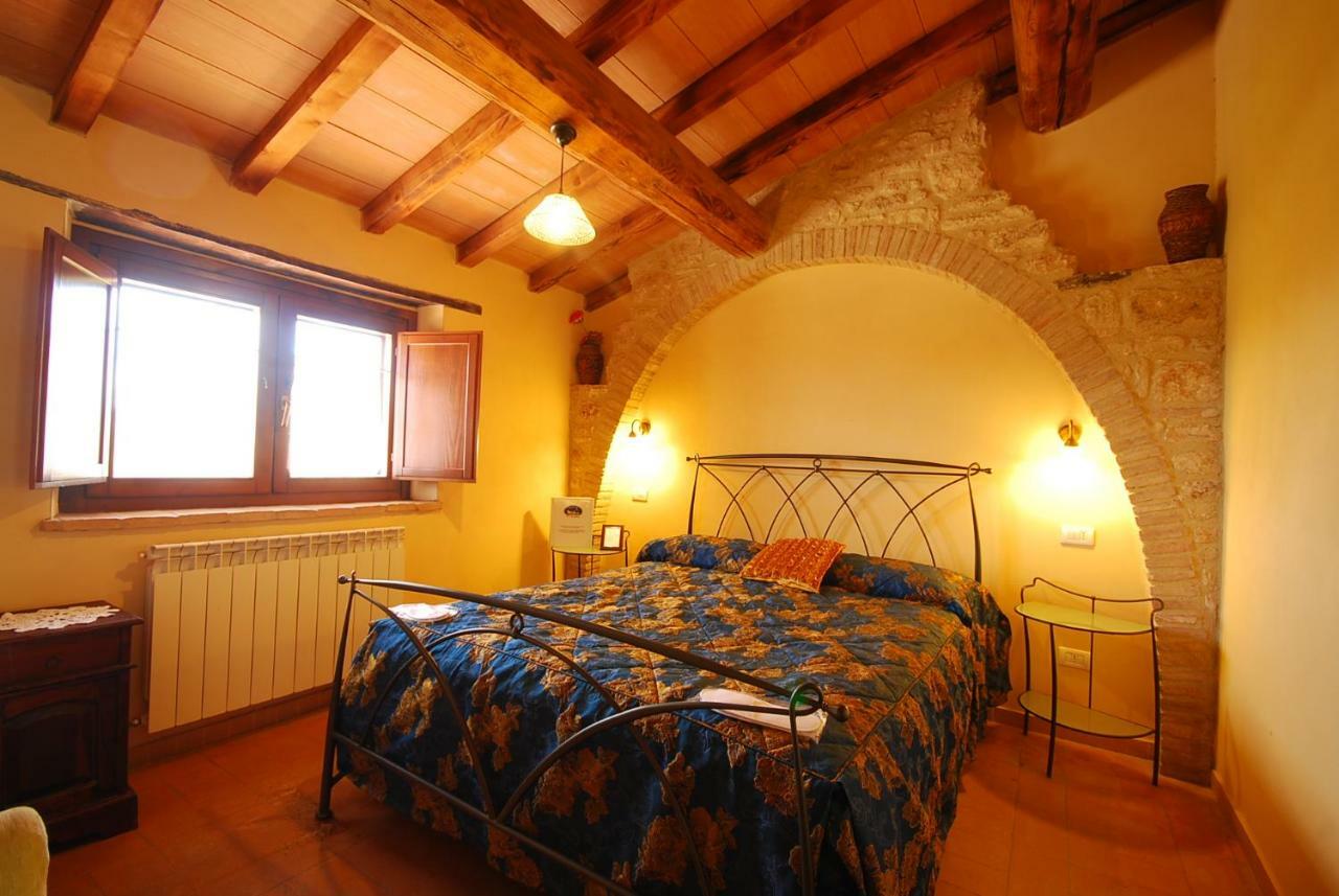 Agriturismo La Casella San Terenziano Luaran gambar